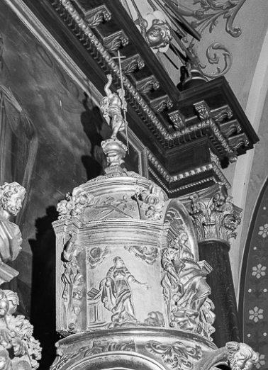 Détail : face latérale gauche du tabernacle tournant. © Région Bourgogne-Franche-Comté, Inventaire du patrimoine