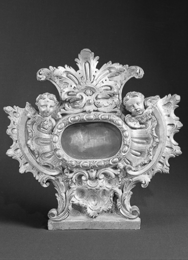 Vue du reliquaire droit. © Région Bourgogne-Franche-Comté, Inventaire du patrimoine