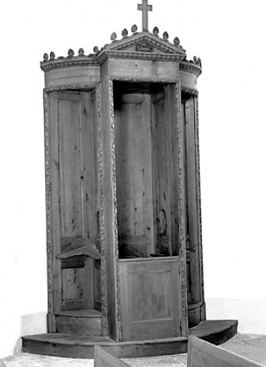 Vue d'un confessionnal. © Région Bourgogne-Franche-Comté, Inventaire du patrimoine