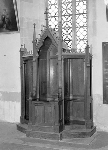Confessionnal du collatéral gauche. © Région Bourgogne-Franche-Comté, Inventaire du patrimoine