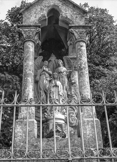 Edicule supérieur vu de face. © Région Bourgogne-Franche-Comté, Inventaire du patrimoine
