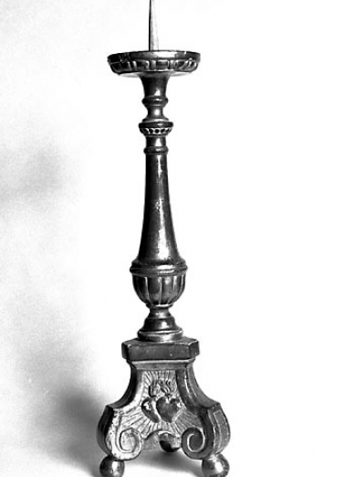 Vue d'un chandelier. © Région Bourgogne-Franche-Comté, Inventaire du patrimoine