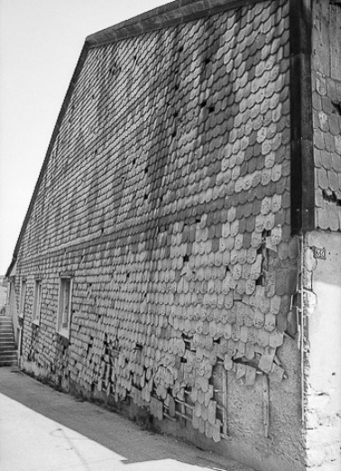 Ferme cadastrée 1962 E 106, 346-347 : façade avec tavaillons. © Région Bourgogne-Franche-Comté, Inventaire du patrimoine