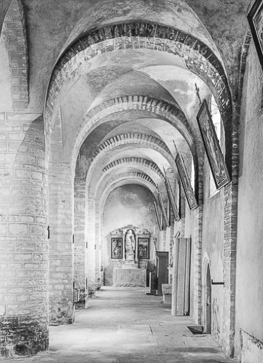 Abbatiale : vue du collatéral sud. © Région Bourgogne-Franche-Comté, Inventaire du patrimoine