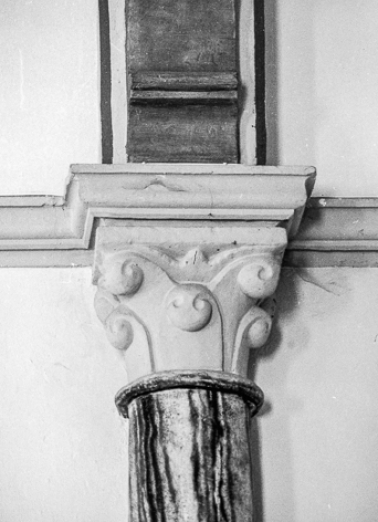 Intérieur : chapiteau. © Région Bourgogne-Franche-Comté, Inventaire du patrimoine