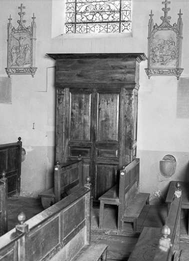 Tambour de la porte latérale droite. © Région Bourgogne-Franche-Comté, Inventaire du patrimoine