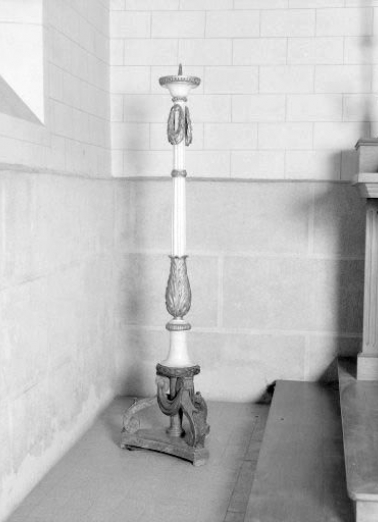 Vue générale d'un chandelier pascal. © Région Bourgogne-Franche-Comté, Inventaire du patrimoine