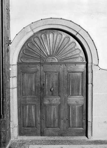 Porte de la sacristie, guichet fermé. © Région Bourgogne-Franche-Comté, Inventaire du patrimoine