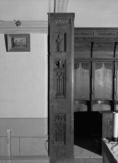 Stalles nord : jouée ouest des stalles hautes. © Région Bourgogne-Franche-Comté, Inventaire du patrimoine