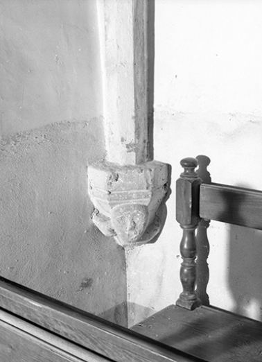 Deuxième chapelle sud : culot de l'angle antérieur droit. © Région Bourgogne-Franche-Comté, Inventaire du patrimoine