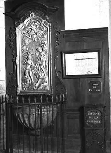 Vue d'ensemble des fonts baptismaux. © Région Bourgogne-Franche-Comté, Inventaire du patrimoine
