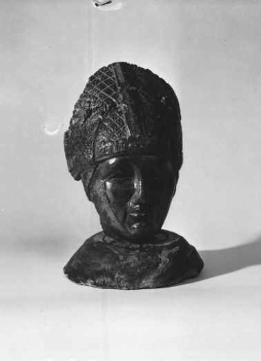 Tête vue de face. © Région Bourgogne-Franche-Comté, Inventaire du patrimoine