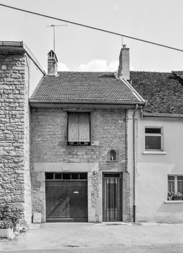Maison cadastrée AD 140 : façade antérieure. © Région Bourgogne-Franche-Comté, Inventaire du patrimoine