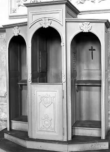 Vue d'un confessionnal. © Région Bourgogne-Franche-Comté, Inventaire du patrimoine