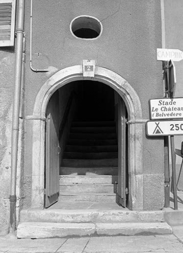 Maison 2 avenue du Président-Wilson : porte piétonne. © Région Bourgogne-Franche-Comté, Inventaire du patrimoine