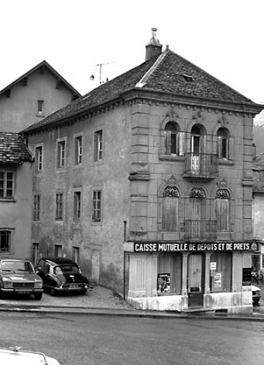 Vue de trois quarts gauche. © Région Bourgogne-Franche-Comté, Inventaire du patrimoine