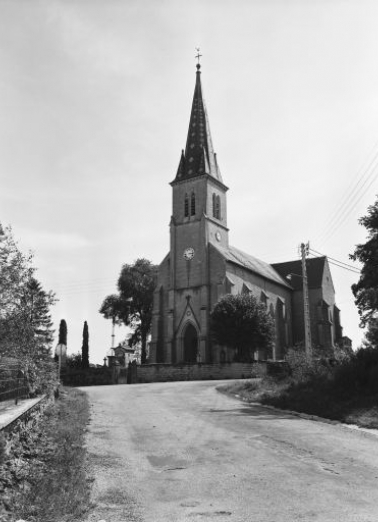 Façades antérieure et latérale droite. © Région Bourgogne-Franche-Comté, Inventaire du patrimoine