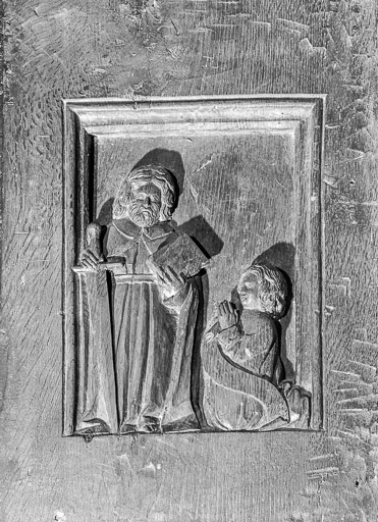 Stalles sud : jouée ouest des stalles hautes, panneau supérieur. © Région Bourgogne-Franche-Comté, Inventaire du patrimoine