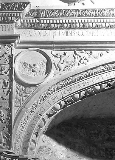 Détail : écoinçon gauche. © Région Bourgogne-Franche-Comté, Inventaire du patrimoine