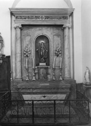 Vue générale de l'autel-retable latéral droit. © Région Bourgogne-Franche-Comté, Inventaire du patrimoine