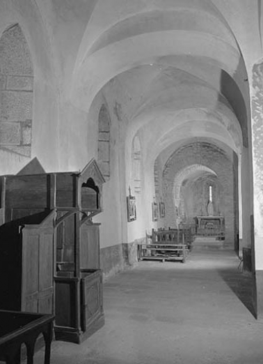 Intérieur : bas-côté gauche. © Région Bourgogne-Franche-Comté, Inventaire du patrimoine