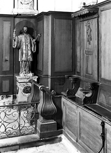 Vue générale de la stalle gauche. © Région Bourgogne-Franche-Comté, Inventaire du patrimoine