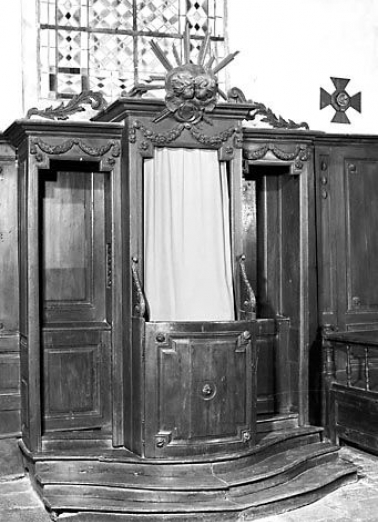 Vue d'ensemble d'un confessionnal. © Région Bourgogne-Franche-Comté, Inventaire du patrimoine