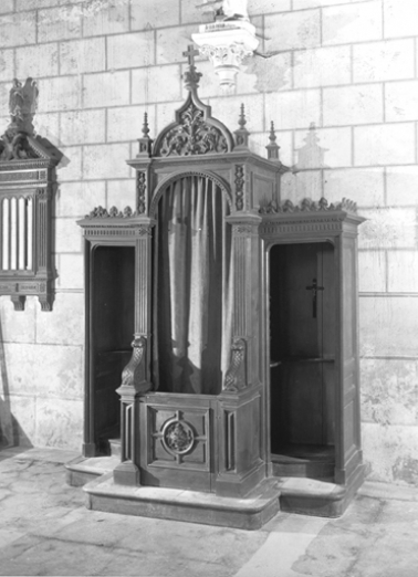 Vue générale d'un confessionnal. © Région Bourgogne-Franche-Comté, Inventaire du patrimoine