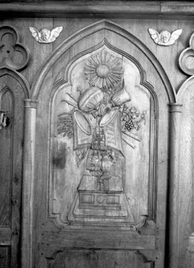 Bas-relief : l'Eucharistie. © Région Bourgogne-Franche-Comté, Inventaire du patrimoine