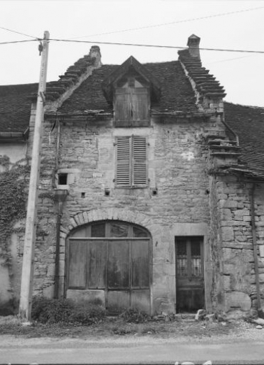 Façade antérieure de face. © Région Bourgogne-Franche-Comté, Inventaire du patrimoine