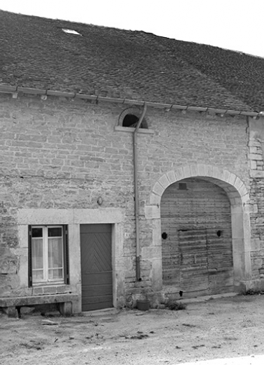 Vue de trois quarts gauche. © Région Bourgogne-Franche-Comté, Inventaire du patrimoine