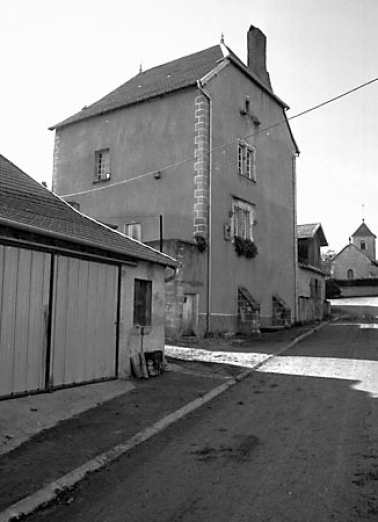 Vue de trois quarts gauche. © Région Bourgogne-Franche-Comté, Inventaire du patrimoine