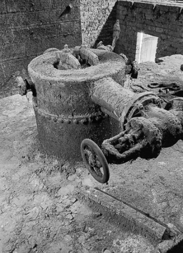 Partie supérieure de la chaudière. Vannage. © Région Bourgogne-Franche-Comté, Inventaire du patrimoine Partie supérieure de la chaudière. Vannage. © Région Bourgogne-Franche-Comté, Inventaire du patrimoine