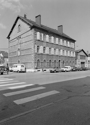 Façade sur rue, vue de trois quarts gauche. © Région Bourgogne-Franche-Comté, Inventaire du patrimoine