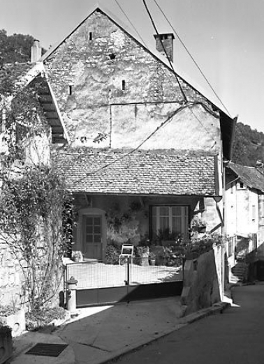 Façade antérieure. © Région Bourgogne-Franche-Comté, Inventaire du patrimoine Façade antérieure. © Région Bourgogne-Franche-Comté, Inventaire du patrimoine