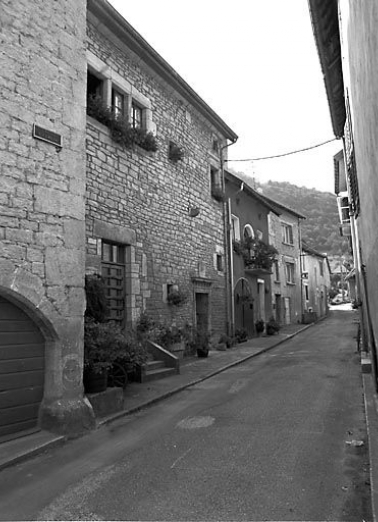 Façade antérieure vue de trois quarts gauche. © Région Bourgogne-Franche-Comté, Inventaire du patrimoine