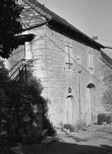 Façade antérieure vue de trois quarts gauche. © Région Bourgogne-Franche-Comté, Inventaire du patrimoine