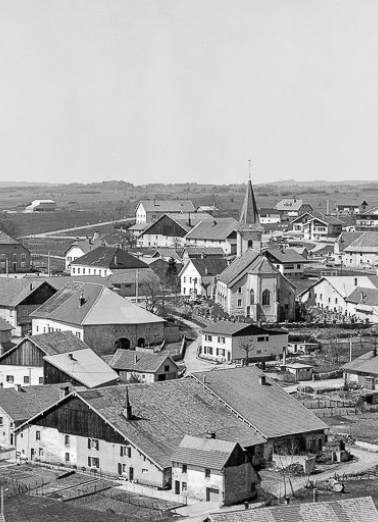 Implantation de l'église dans le village. © Région Bourgogne-Franche-Comté, Inventaire du patrimoine