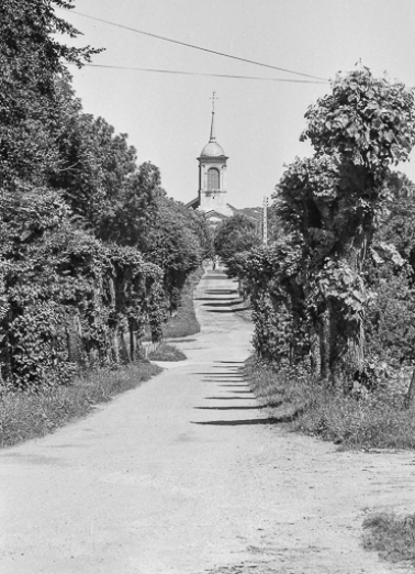 Vue depuis le chemin de la gare. © Région Bourgogne-Franche-Comté, Inventaire du patrimoine