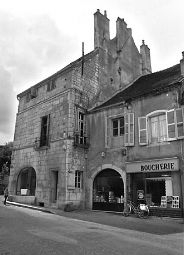 Façade sur la Grande Rue. © Région Bourgogne-Franche-Comté, Inventaire du patrimoine