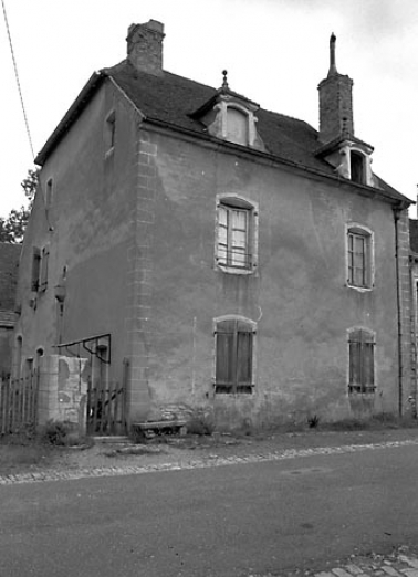 Vue d'ensemble de l'habitation. © Région Bourgogne-Franche-Comté, Inventaire du patrimoine