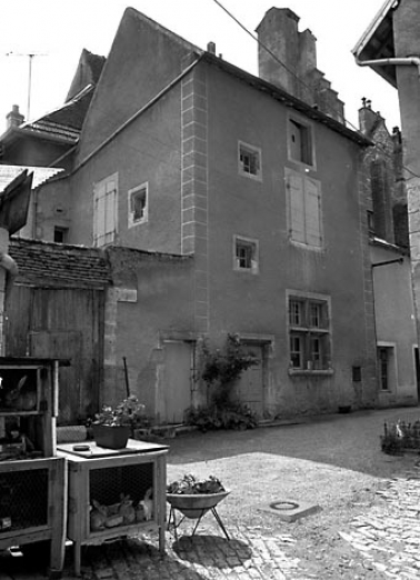 Habitation sur cour située à l'arrière du n° 29. © Région Bourgogne-Franche-Comté, Inventaire du patrimoine