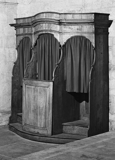 Vue d'un confessionnal. © Région Bourgogne-Franche-Comté, Inventaire du patrimoine