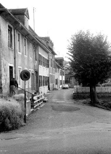 Ensemble de l'alignement. © Région Bourgogne-Franche-Comté, Inventaire du patrimoine Ensemble de l'alignement. © Région Bourgogne-Franche-Comté, Inventaire du patrimoine