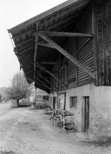 Partie agricole : avant-toit sur façade antérieure. © Région Bourgogne-Franche-Comté, Inventaire du patrimoine
