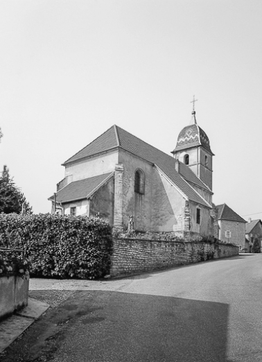 Extérieur : façades postérieure et latérale gauche. © Région Bourgogne-Franche-Comté, Inventaire du patrimoine