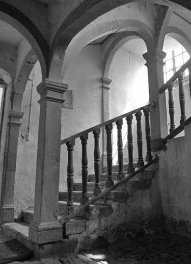 Escalier intérieur : première volée. © Région Bourgogne-Franche-Comté, Inventaire du patrimoine