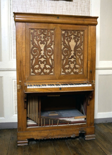 Vue générale de face, volets fermés. © Région Bourgogne-Franche-Comté, Inventaire du patrimoine