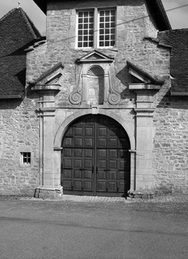 Pavillon d'entrée, le portail. © Région Bourgogne-Franche-Comté, Inventaire du patrimoine