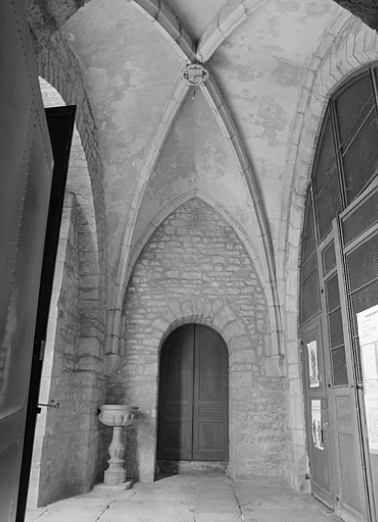 Eglise Saint-Désiré. Vue d'ensemble du vestibule d'accès nord. © Région Bourgogne-Franche-Comté, Inventaire du patrimoine